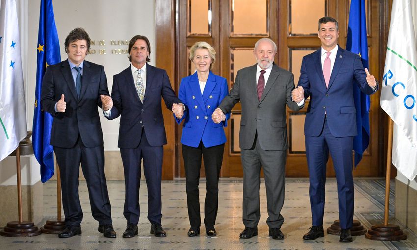 picture alliance/dpa | Santiago Mazzarovich