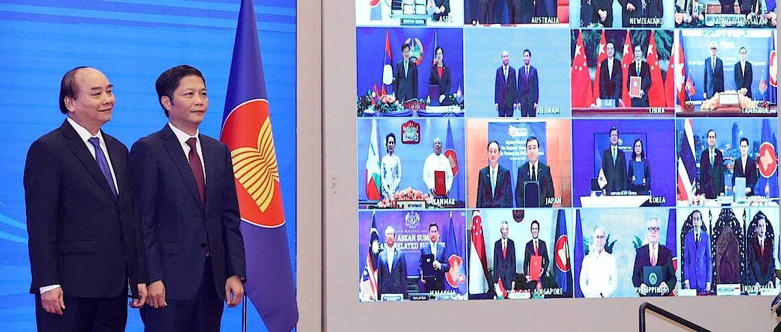 15 countries signed the RCEP, the largest free trade agreement in the world Reuters