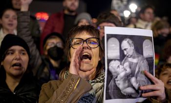 picture alliance / AP | Andreea Alexandru